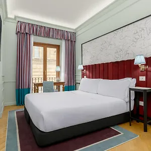 Mate Isabella Hotel